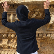 ЖЕНСКАЯ ШЕРСТЯНАЯ КОФТА С КАПЮШОНОМ НА МОЛНИИ ЖЕНСКАЯ ШЕРСТЯНАЯ КОФТА С КАПЮШОНОМ НА МОЛНИИ