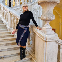 ШЕРСТЯНАЯ ЮБКА С ЗАПАХОМ И ОТДЕЛКОЙ ШЕРСТЯНАЯ ЮБКА С ЗАПАХОМ И ОТДЕЛКОЙ